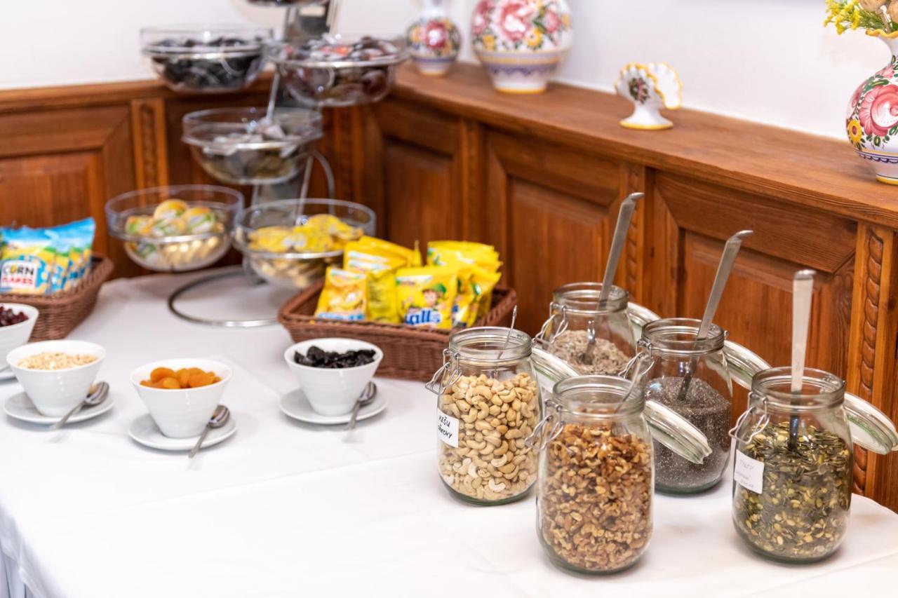 Wellness Hotel Ondrasuv Dvur Bila  Bagian luar foto