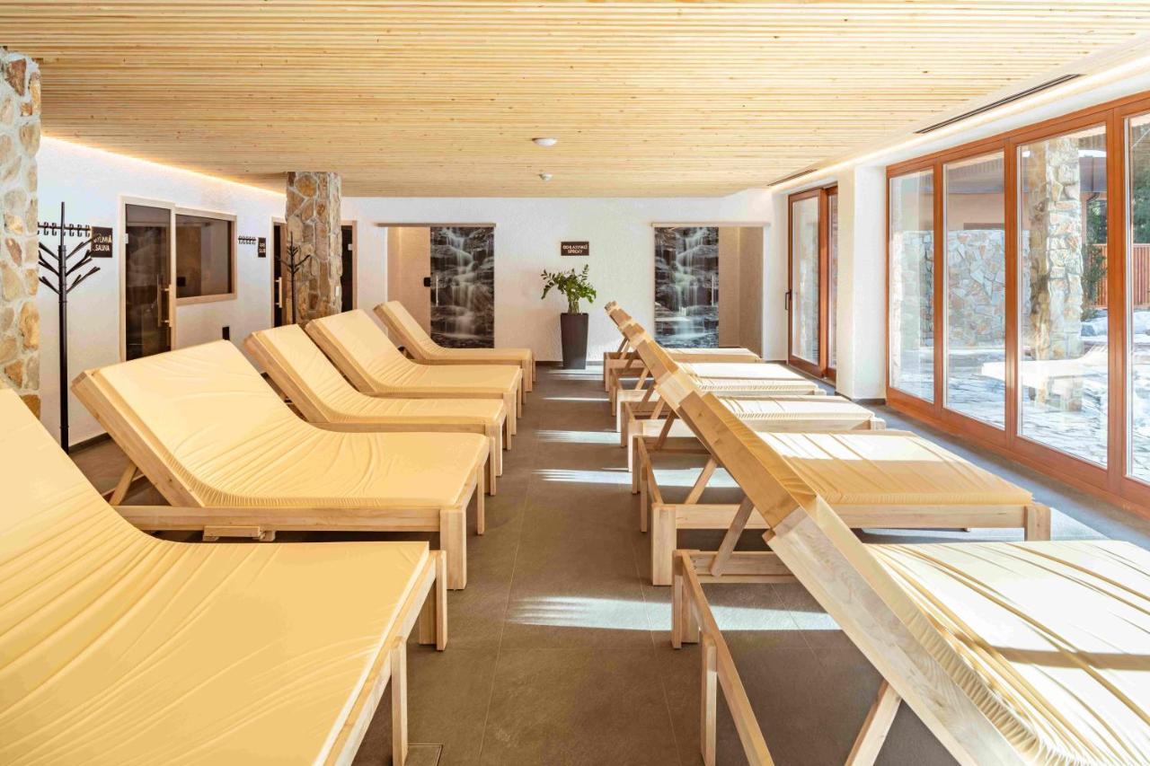 Wellness Hotel Ondrasuv Dvur Bila  Bagian luar foto