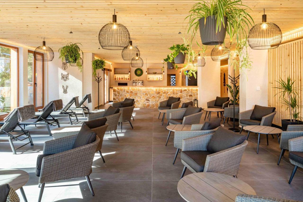 Wellness Hotel Ondrasuv Dvur Bila  Bagian luar foto
