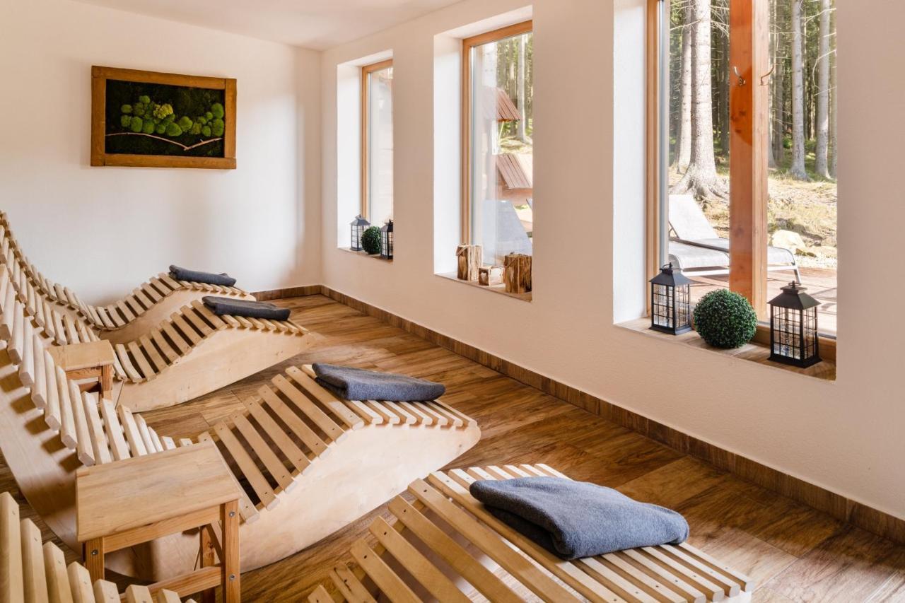 Wellness Hotel Ondrasuv Dvur Bila  Bagian luar foto