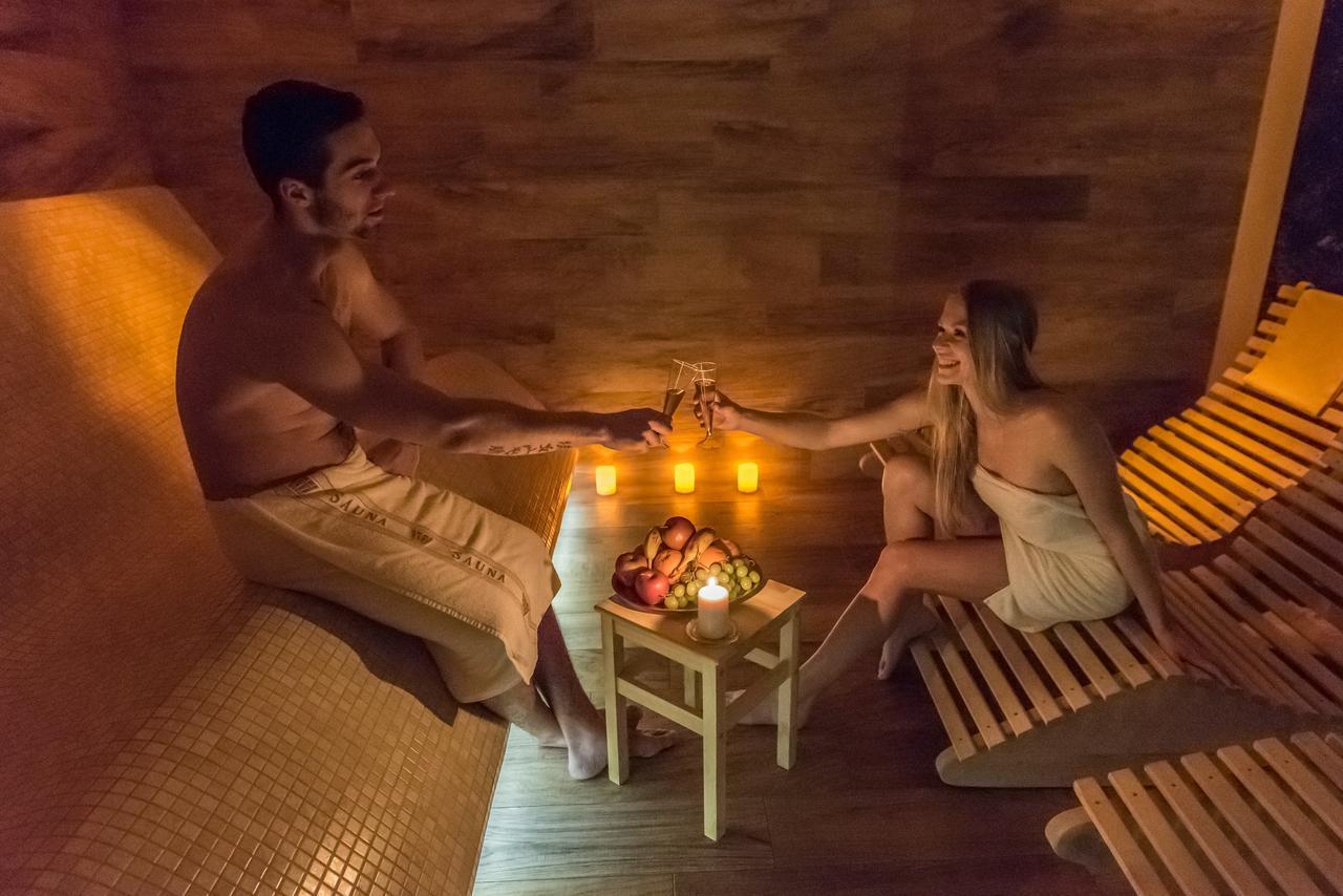 Wellness Hotel Ondrasuv Dvur Bila  Bagian luar foto