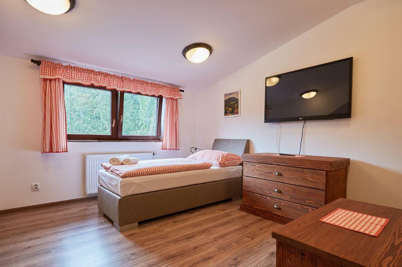 Wellness Hotel Ondrasuv Dvur Bila  Bagian luar foto