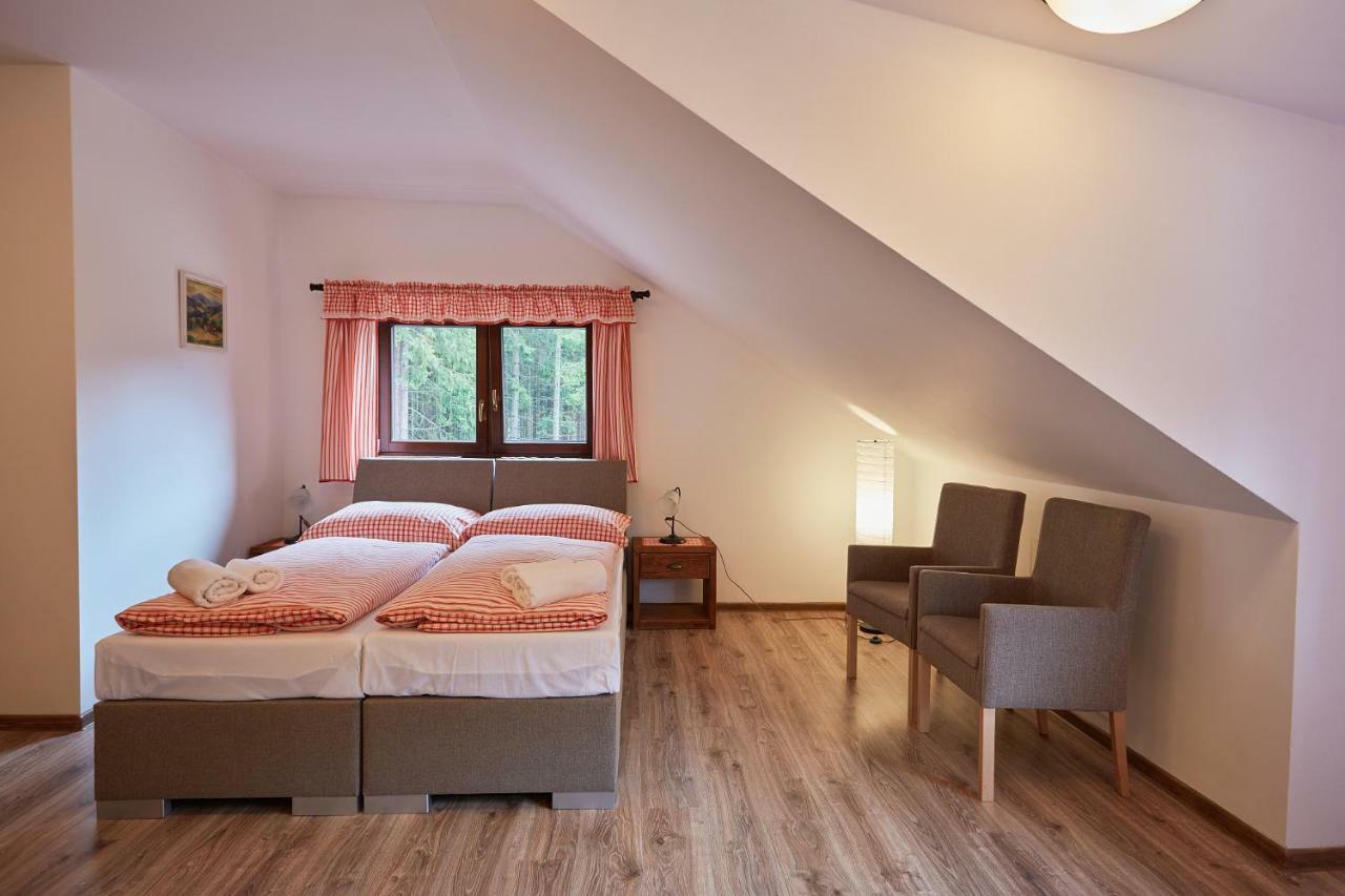 Wellness Hotel Ondrasuv Dvur Bila  Bagian luar foto